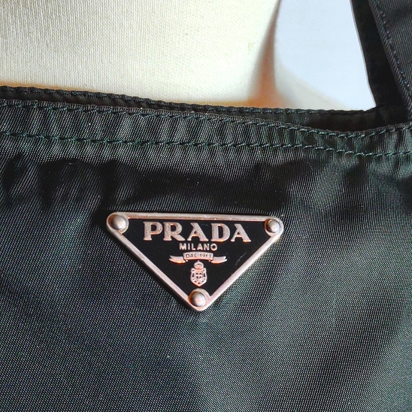 Auth. Prada Tote Bag, Excellent Vintage Condition, Rare w Mixed Media Figure - Picture 4 of 13